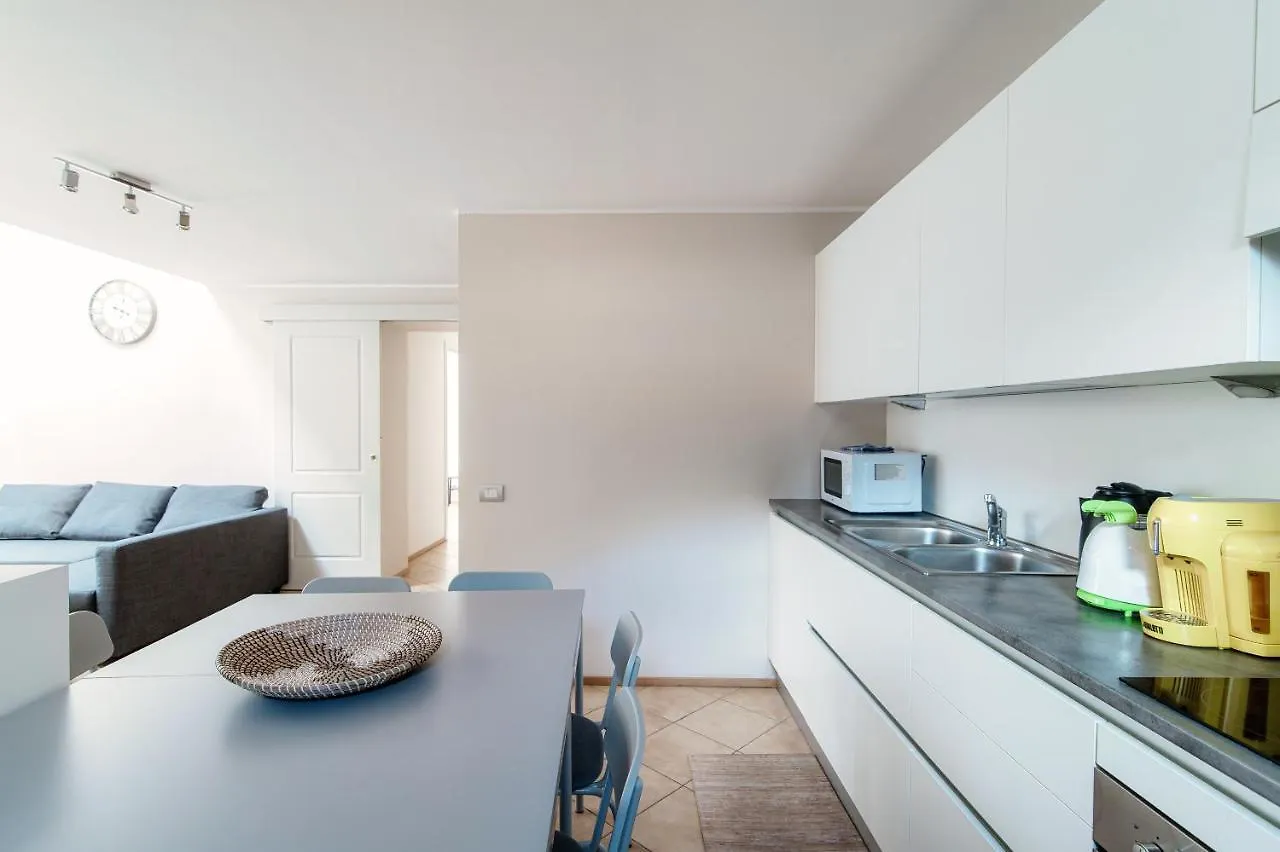 Sky Attic 72 - The House Of Travelers Apartment Como